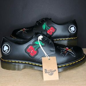 Dr. Martens Patch Black Lace Up